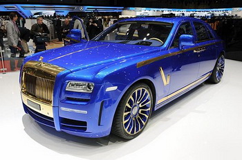 Светло-синий Rolls Royce Ghost с тюнингом из золота