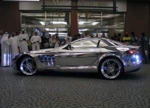 Апогей роскоши: Mercedes SLR, покрытый белым золотом