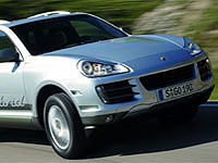 Гибрид Porsche Cayenne появится на дорогах в конце 2010 года